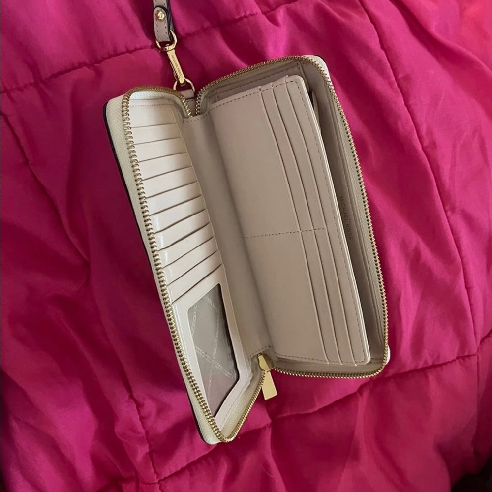 Mk wallet - Picture 2 of 3